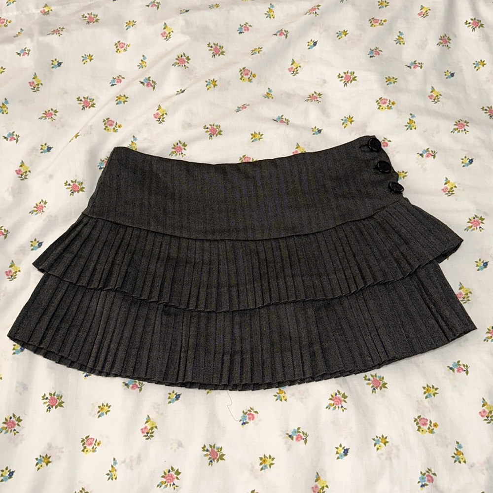 ⭐️SOLD⭐️ Y2K Pleated Mini Skirt